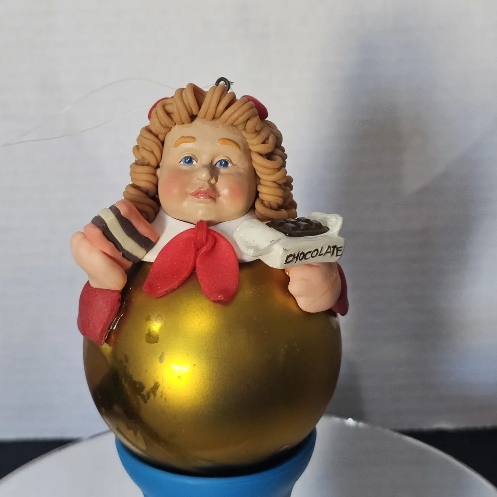 Dept 56 Noel Chocoholic Girl Ball Ornament L👀K Chocolate